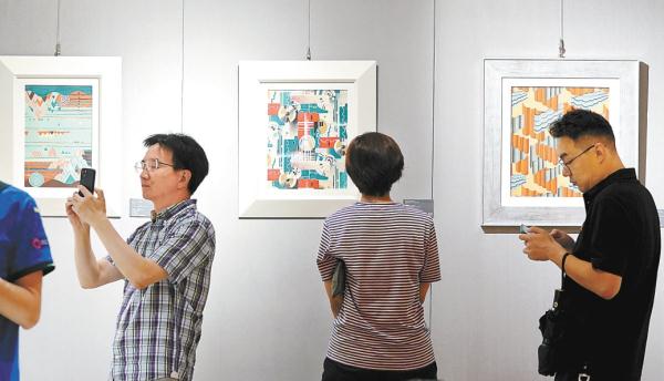 “达·芬奇、拉斐尔、但丁与意大利设计制造”展览日前在北京来福士中心乙十六艺术展厅开幕。